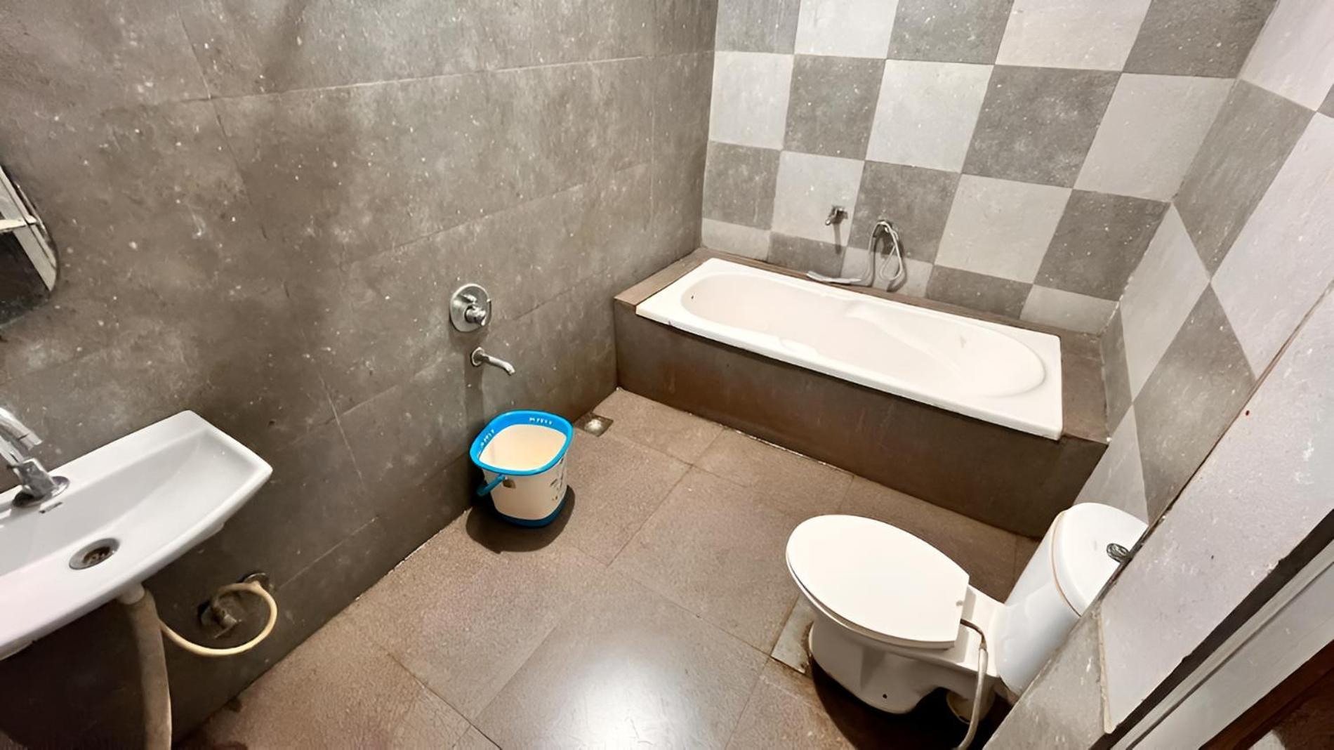Pallav Guest House Ujjain Esterno foto